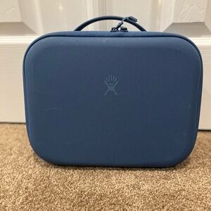 hydro flask lunchbox